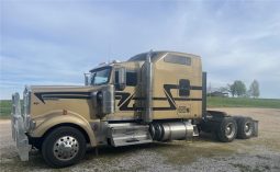 2019 Kenworth W900