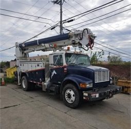 2002 INTERNATIONAL 4900